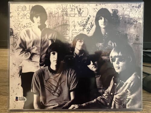 Jefferson Airplane SIGNED Photo - Grace Slick, Jack Casady, Jorma Kaukonen autograph - COA Beckett